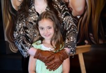 Young star helps artist reflect on Archibald