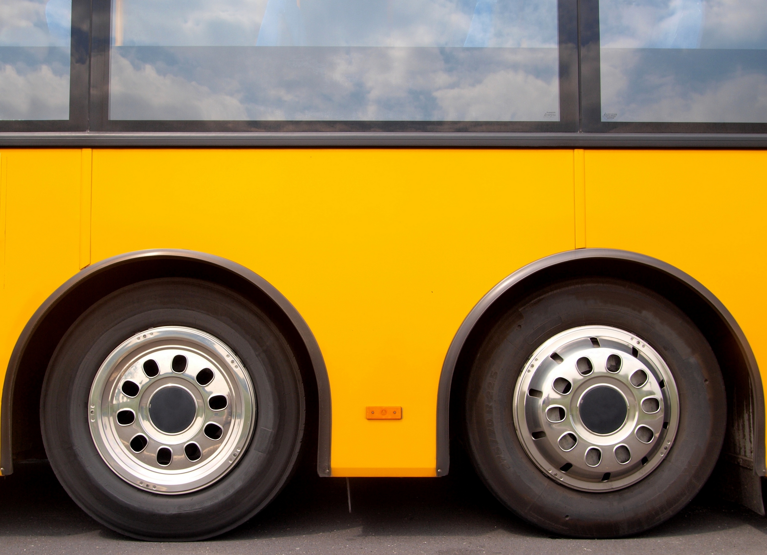 Bus tires