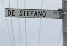 Ex-mayor honour lost, sign remains