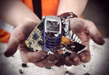 130,000 mobiles clutter up Geelong