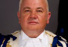 Heat rises in Lyons-Fowler adverts battle