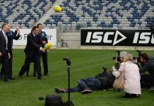 Labor snubs Lyons in $70 million Cats fan vote pitch