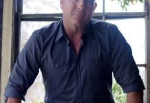 Blundell brings country back