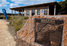 Bushfires burn traders