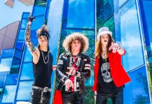 Doll boys bring their razzamatazz