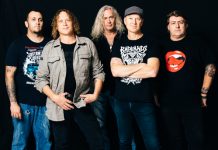 Rock royalty jets into town