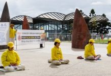 Human organ harvest protest