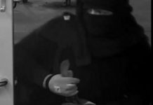 Mask man brings sharp edge to Drysdale servo ‘robbery’