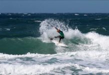 Huxtable stuns surfing world