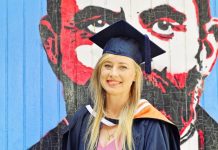 Deakin farewells largest ever cohort