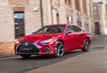 Peaceful motoring with Lexus ES