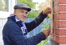 Tuck-pointer receives heritage award