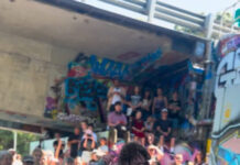 US firecrackers hit Geelong