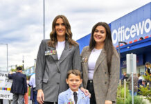 Thousands pay their respects