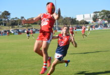 Dees beat Grubbers in round two