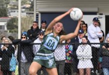 Ammos claim top spot