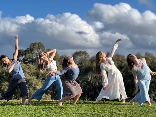 Dance_506339_02