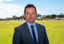 Barker abruptly leaves meeting