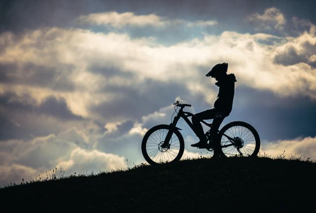 MtBikeGen_306417_04