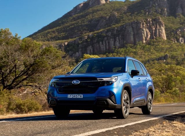 motoring_506570_01