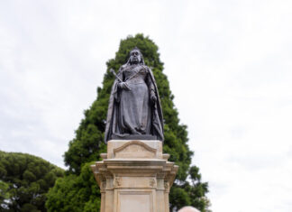 A regal return at the gardens