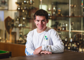 Young sailor charts his own course