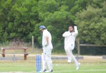 Hawks stay in touch with top four