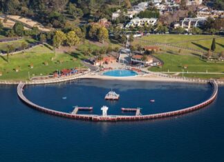 Woman found dead on Eastern Beach
