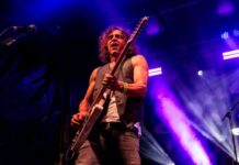 Guitar legend amps up for tour