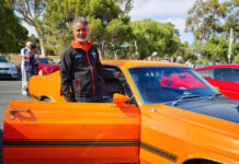 Supercars roar into Geelong