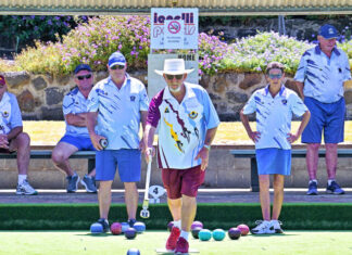 Bareena prevails on home rinks