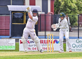 Moran blasts ton, Williams gets seven